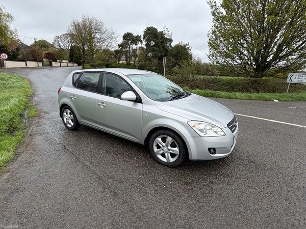 Toyota Auris Hatchback, Petrol, 2007, Silver