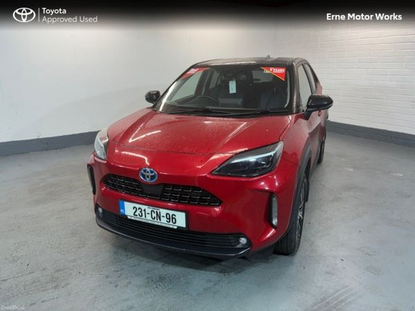 Toyota Yaris Cross Hatchback, Petrol Hybrid, 2023, Red