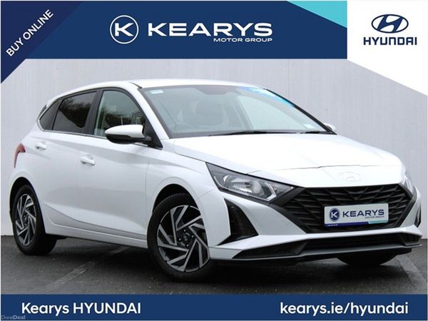Hyundai i20 Hatchback, Petrol, 2025, White