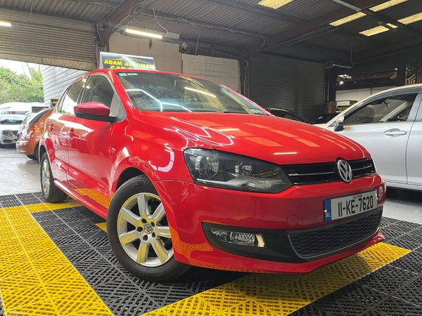 Volkswagen Polo Hatchback, Petrol, 2011, Red