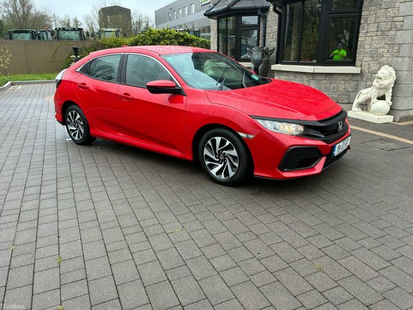 Honda Civic Hatchback, Diesel, 2019, Red