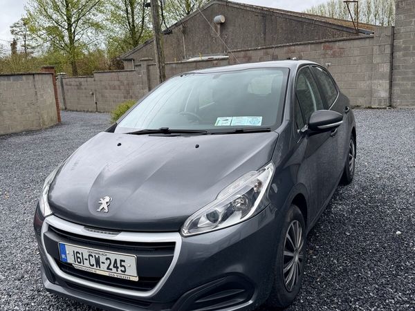 Peugeot 208 Hatchback, Petrol, 2016, Grey