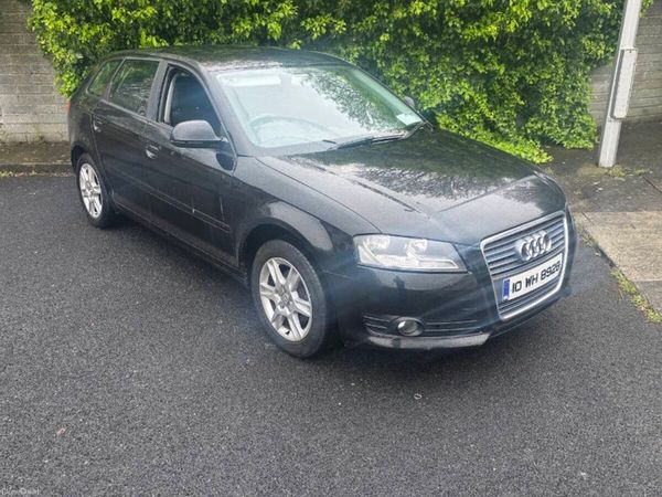 Nissan Qashqai Hatchback, Diesel, 2010, Grey