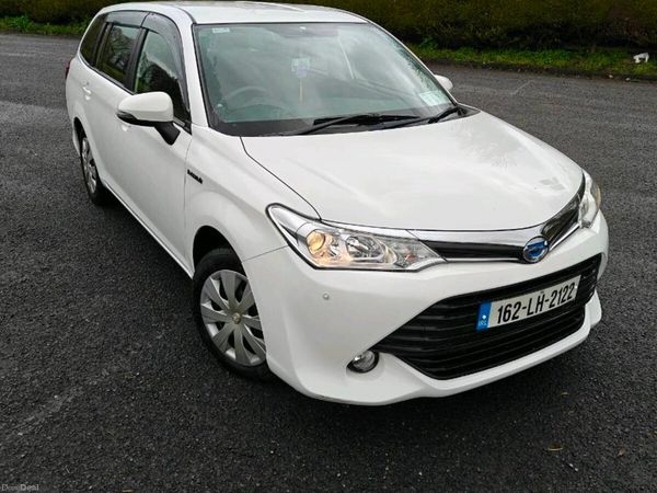 Toyota Corolla Estate, Petrol Hybrid, 2016, White