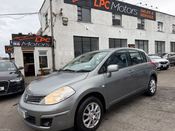 Nissan Tiida Hatchback, Petrol, 2009, Grey