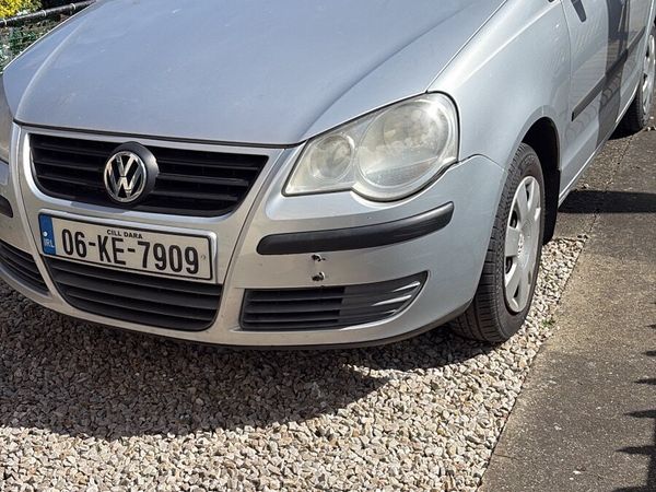 Volkswagen Polo Hatchback, Petrol, 2006, Silver