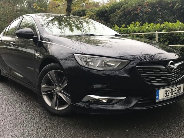 Opel Insignia Hatchback, Diesel, 2019, Blue