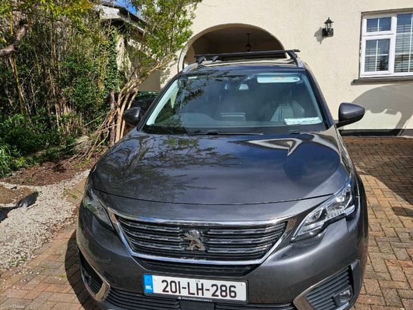 Peugeot 5008 MPV, Diesel, 2020, Grey
