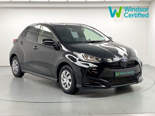 Toyota Yaris Hatchback, Petrol Hybrid, 2021, Black