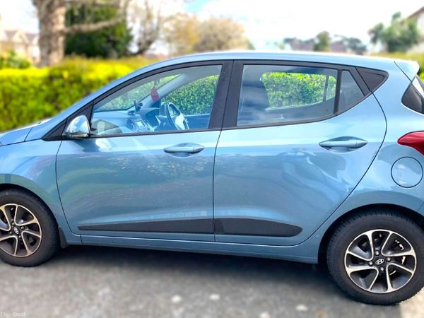 Hyundai i10 Hatchback, Petrol, 2019, Blue