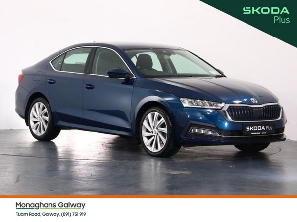 Skoda Octavia Saloon, Diesel, 2023, Blue