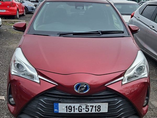 Toyota Vitz Hatchback, Petrol Hybrid, 2019, Red