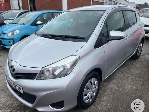 Toyota Vitz Hatchback, Petrol, 2014, Silver