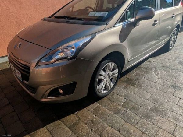 Peugeot 5008 MPV, Diesel, 2016, Grey