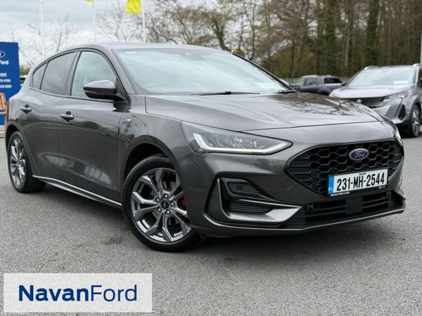 Ford Focus Hatchback, Petrol Hybrid, 2023, Grey