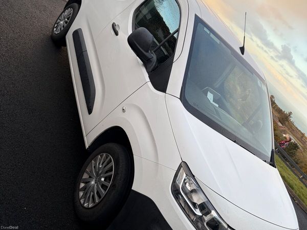 Citroen Berlingo MPV, Diesel, 2019, White