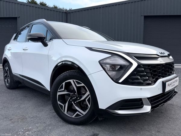 Kia Sportage SUV, Diesel Hybrid, 2023, White