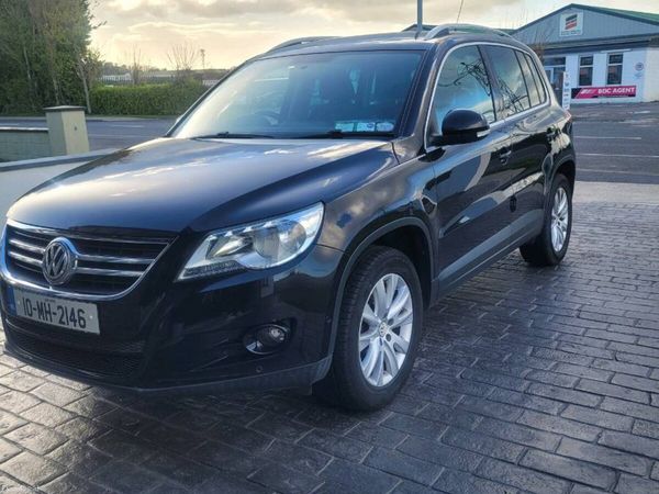 Volkswagen Tiguan SUV, Diesel, 2010, Black