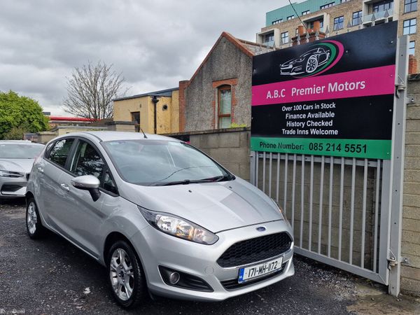 Ford Fiesta Hatchback, Petrol, 2017, Grey