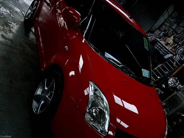 Suzuki Swift Hatchback, Petrol, 2008, Red