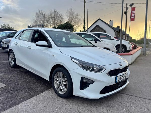 Kia Ceed Hatchback, Petrol, 2020, White