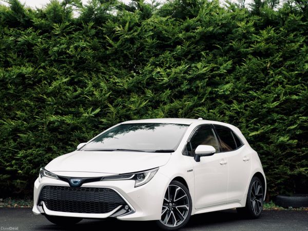 Toyota Corolla Hatchback, Petrol, 2019, White
