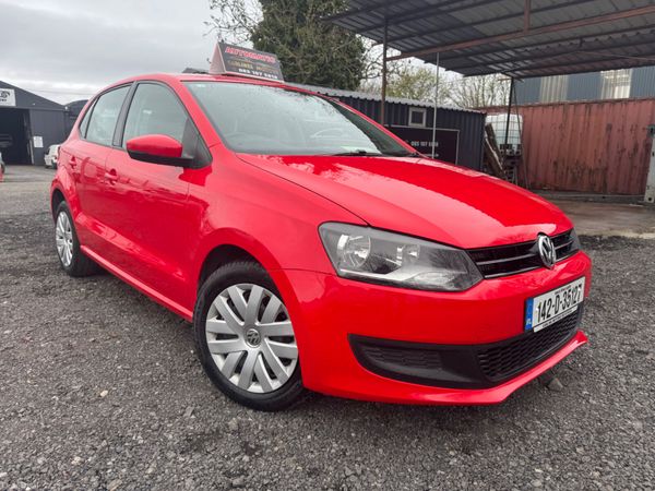 Volkswagen Polo Hatchback, Petrol, 2014, Red