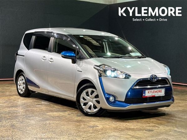 Toyota Sienta MPV, Petrol Hybrid, 2016, Silver
