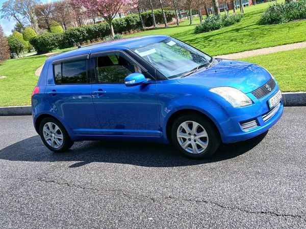 Suzuki Swift Hatchback, Petrol, 2010, Blue