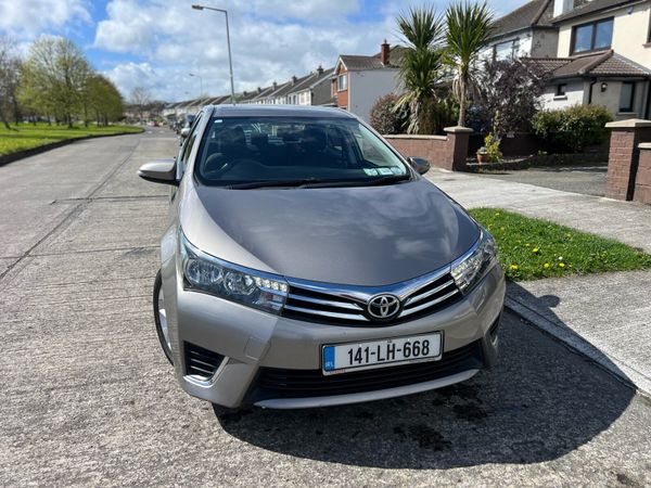 Toyota Corolla Saloon, Diesel, 2014, Bronze