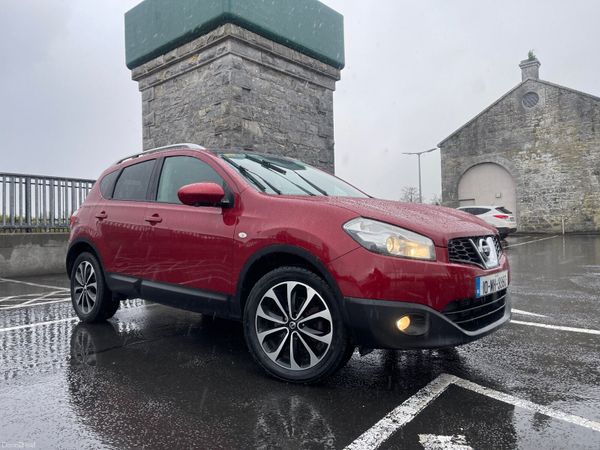 Nissan Qashqai Hatchback, Diesel, 2010, Red