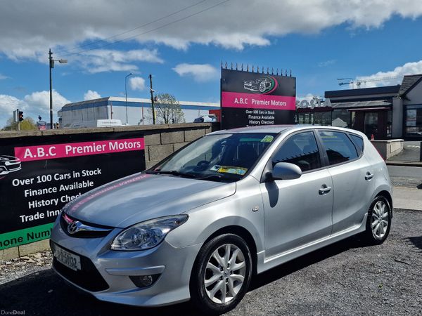 Hyundai i30 Hatchback, Diesel, 2011, Silver