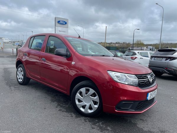 Dacia Sandero Hatchback, Petrol, 2021, Red