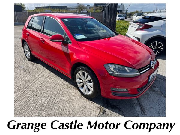 Volkswagen Golf Hatchback, Petrol, 2016, Red