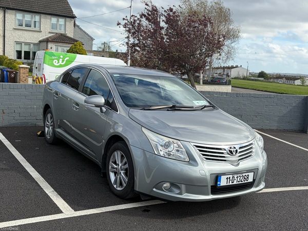 Toyota Avensis Saloon, Petrol, 2011, Grey