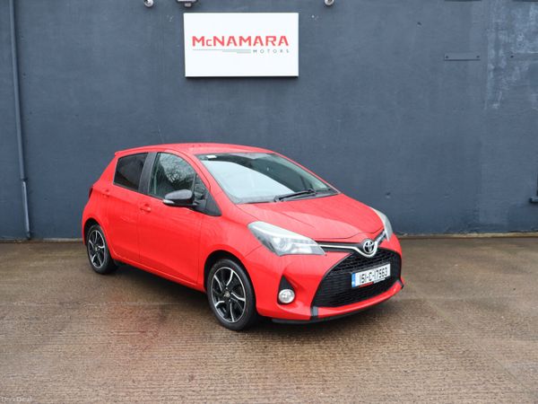 Toyota Yaris Hatchback, Petrol, 2015, Red