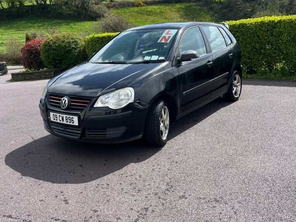 Volkswagen Polo Hatchback, Petrol, 2009, Black
