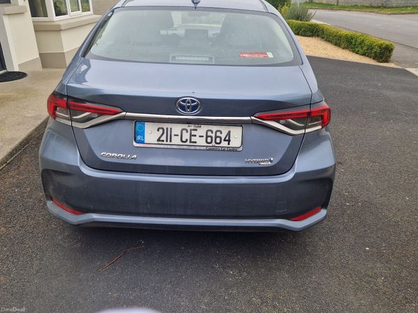 Toyota Corolla Saloon, Petrol Hybrid, 2021, Grey