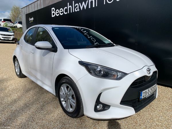Toyota Yaris Hatchback, Petrol, 2023, White