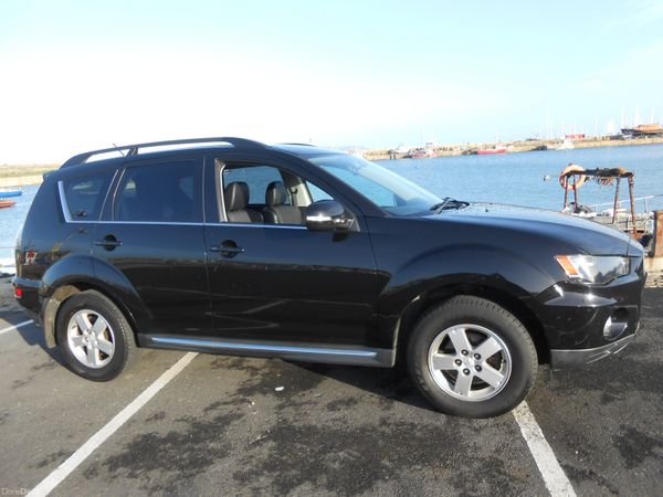 Mitsubishi Outlander SUV, Diesel, 2011, Black