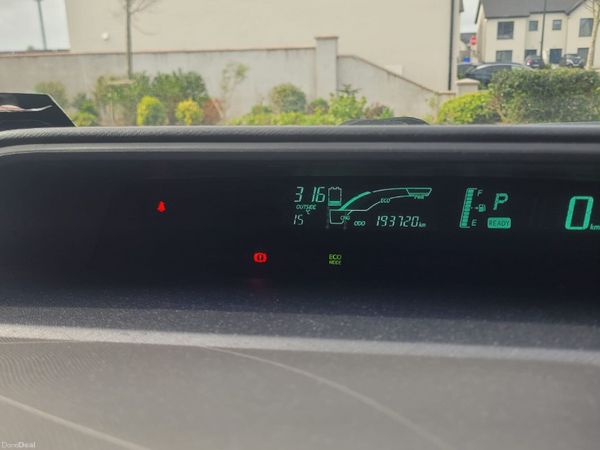 Toyota Aqua Hatchback, Petrol Hybrid, 2013, Red