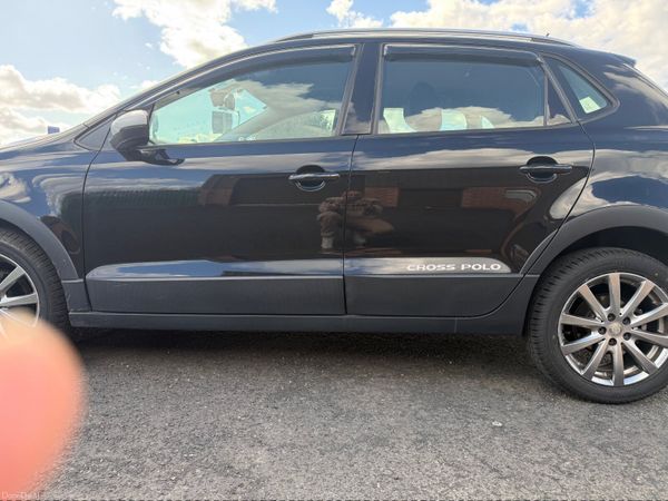 Volkswagen Polo Hatchback, Petrol, 2015, Black