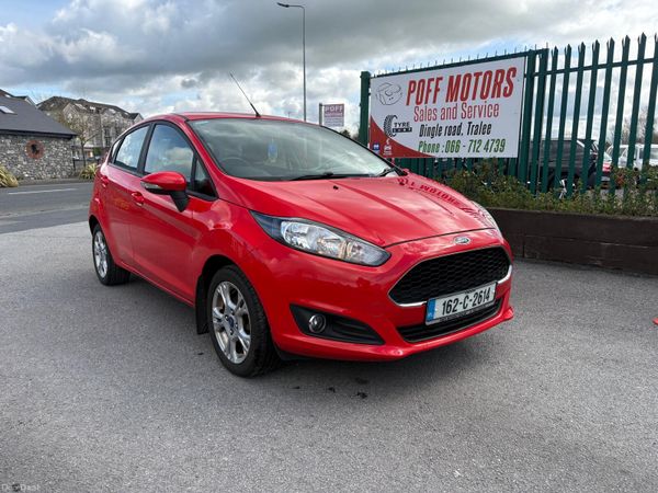 Ford Fiesta Hatchback, Petrol, 2016, Red