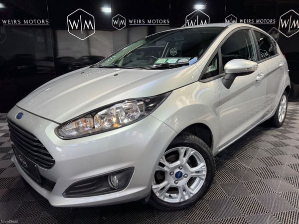Ford Fiesta Hatchback, Petrol, 2013, Silver