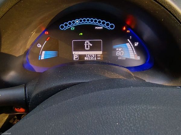 Nissan Leaf Hatchback, Electric, 2017, Red