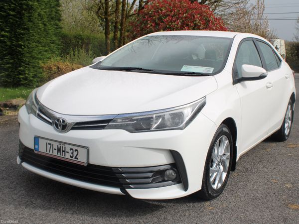 Toyota Corolla Saloon, Diesel, 2017, White