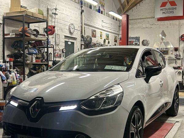 Renault Clio Hatchback, Petrol, 2016, White
