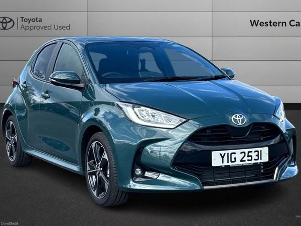Toyota Yaris Hatchback, Petrol Hybrid, 2025, Green