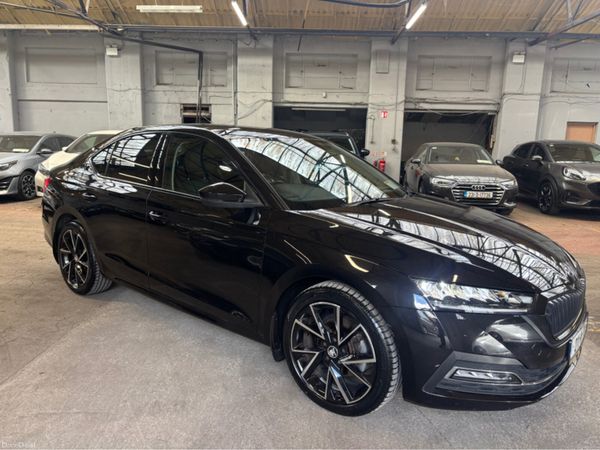 Skoda Octavia Hatchback, Petrol, 2021, Black