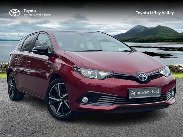 Toyota Auris MPV, Petrol Hybrid, 2018, Red